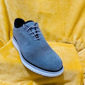 Cole Haan zerogrand wingtip Oxfords 
Foam cushion